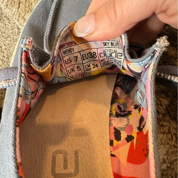 HEY DUDE Wendy Woman’s Sky Blue Canvas Slip-On Shoes Size 7 - Picture 3 of 6